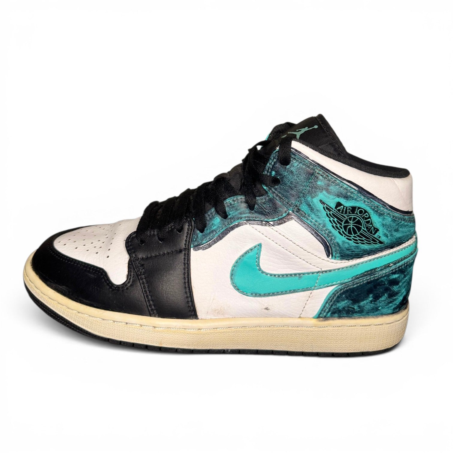 Air Jordan 1 Mid SE White and blue combination.Size:43 Condition:10/10